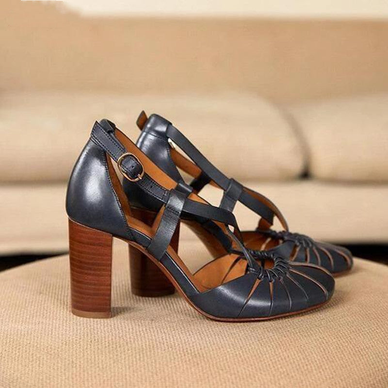 Sandales à Lanières et Talon Haut – Finitions Artisanales