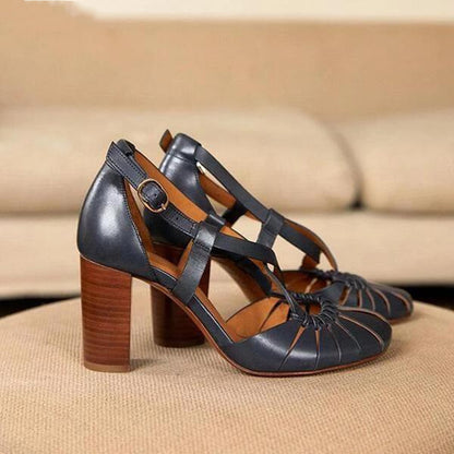 Sandales à Lanières et Talon Haut – Finitions Artisanales