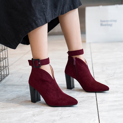 Bottines Sophistiquées pour – Ligne Épurée et Charme Urbain